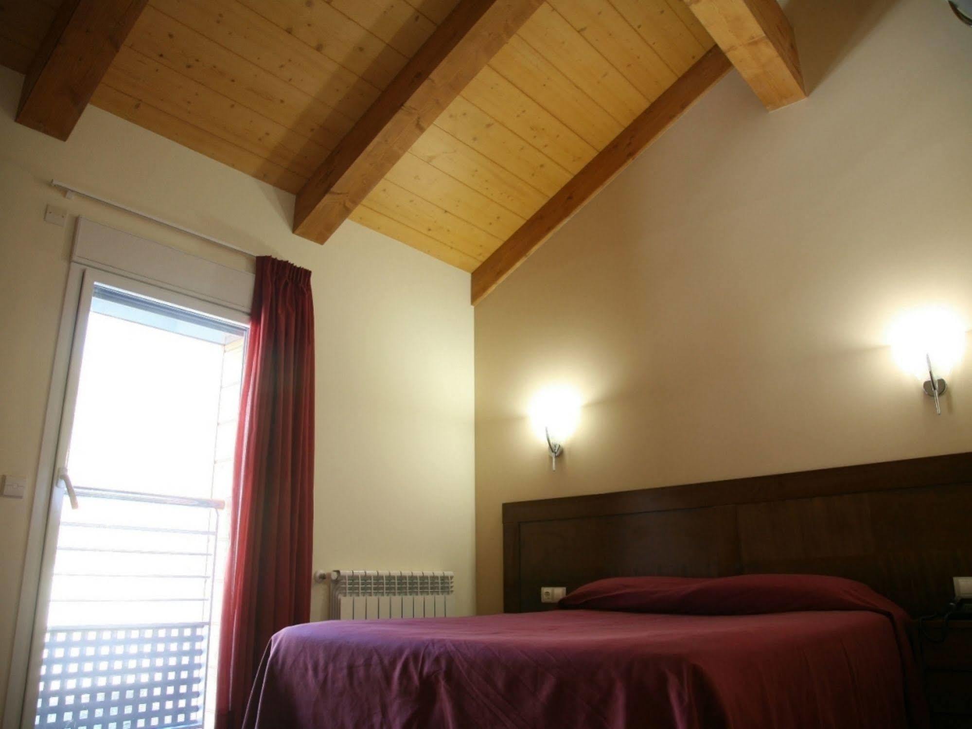 Aparthotel Rialb El Serrat Ngoại thất bức ảnh
